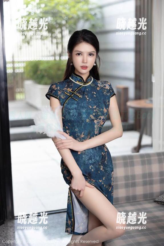 秀人网-徐莉芝Booty 秀人网 - 谁说短裙只是配件?徐莉芝Booty带你进入腿部仙境的图集!