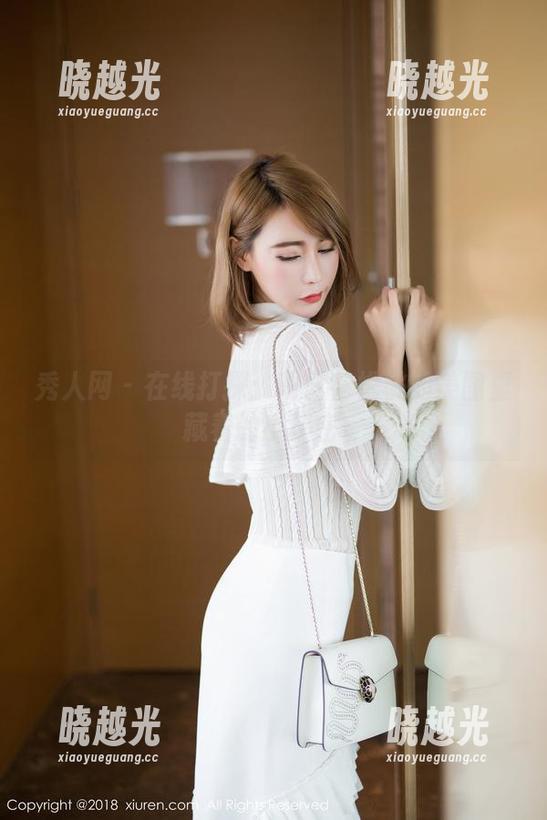 秀人网 - 在线打探：明日花桃桃的美图里藏着的小秘密。