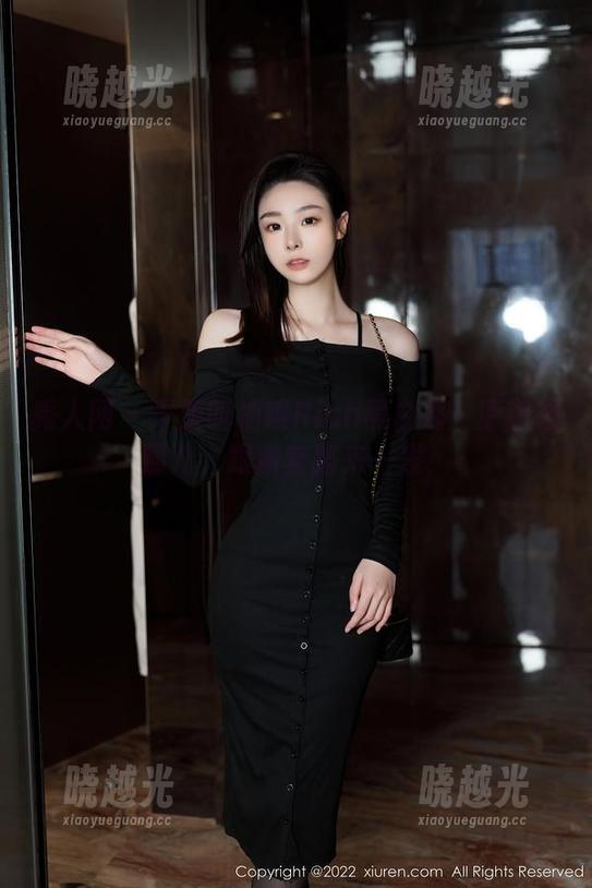 秀人网-柚琪Rich 秀人网 - 干脆叫柚琪Rich黑白秀:原图在那儿,跟新套路来一发!