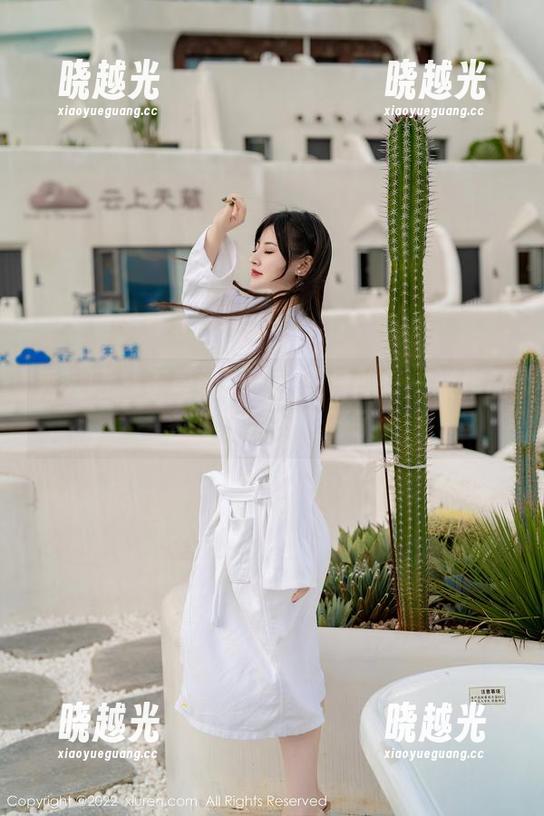 秀人网 - 王曼柔图包：夏日的每一张作品都像是桃子煮开了
