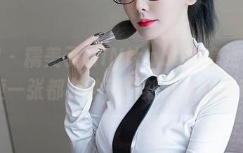 秀人网 – 糯美子MINIbabe全套浴室照，随便一张都有种想立刻分享的冲动！