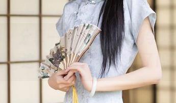 秀人网 – 分享一波蓝夏超高清学妹照，天哪，这pose大家get到了吗？