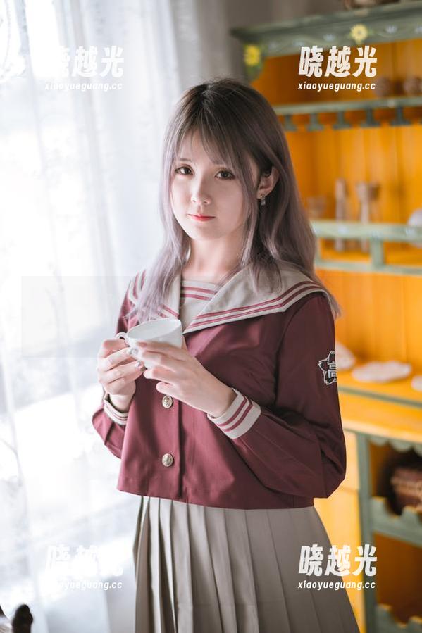 秋楚楚不秃头的新图包，就用双马尾挑动你的想象。