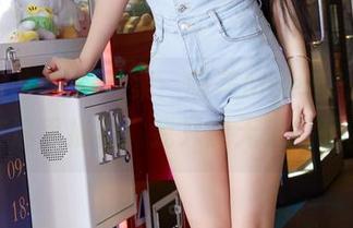 蜜桃社 – 写真合集：萌美Moemi，女朋友选手推荐，我只能无奈接受。