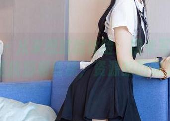 袜啵啵 – 从未想过的体验：糯米写真集中的互相挠脚和丝袜，资源的回味无穷！