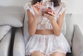 就问你，西瓜少女的御姐图包，是不是能让你节省一笔‘追星’花费？！