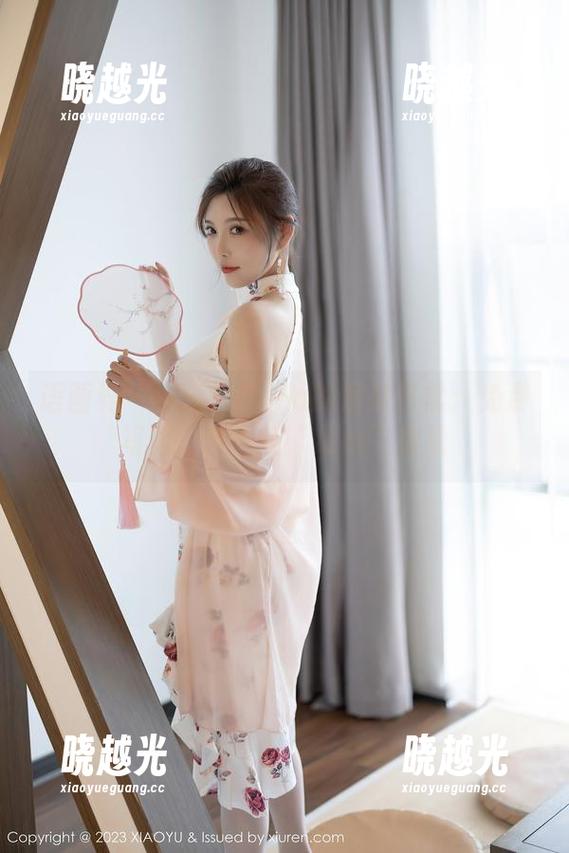 语画界-小海臀Rena 语画界 - 小海臀Rena的居家日常:免费写真,来一场“放心”放松
