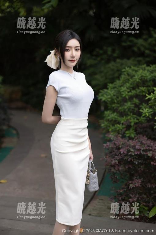 语画界-李丽莎 语画界 - 这组李丽莎的美图,学姐生动得像校园偶像,一下子看了就不想停。