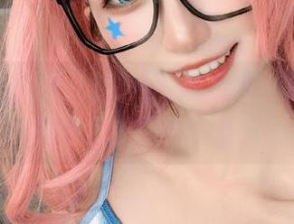 日常一角：贝儿酱Miki的全套，希望能下载到我的偶像包里！