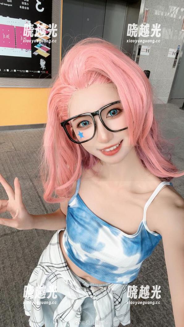贝儿酱Miki 日常一角:贝儿酱Miki的全套,希望能下载到我的偶像包里!