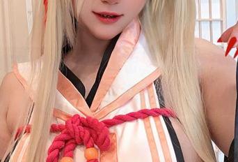 贝贝琪Becky再度出击，烟烟女仆为你带来的壁纸挑战