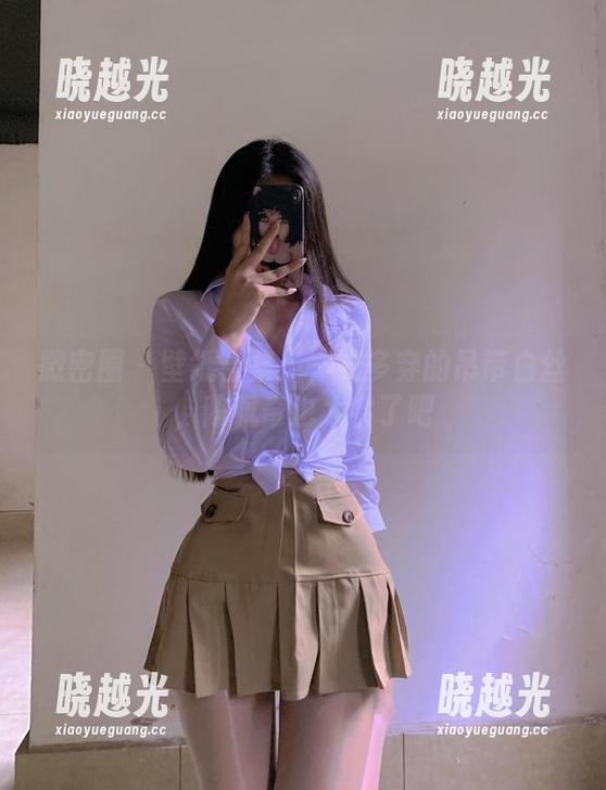 陈佩奇 微密圈 - 壁纸合集:一衣多穿的吊带白丝,陈佩奇也太会了吧