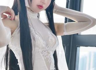 在雪琪SAMA的美图和粉色连衣裙之间，我的审美彻底崩溃了……